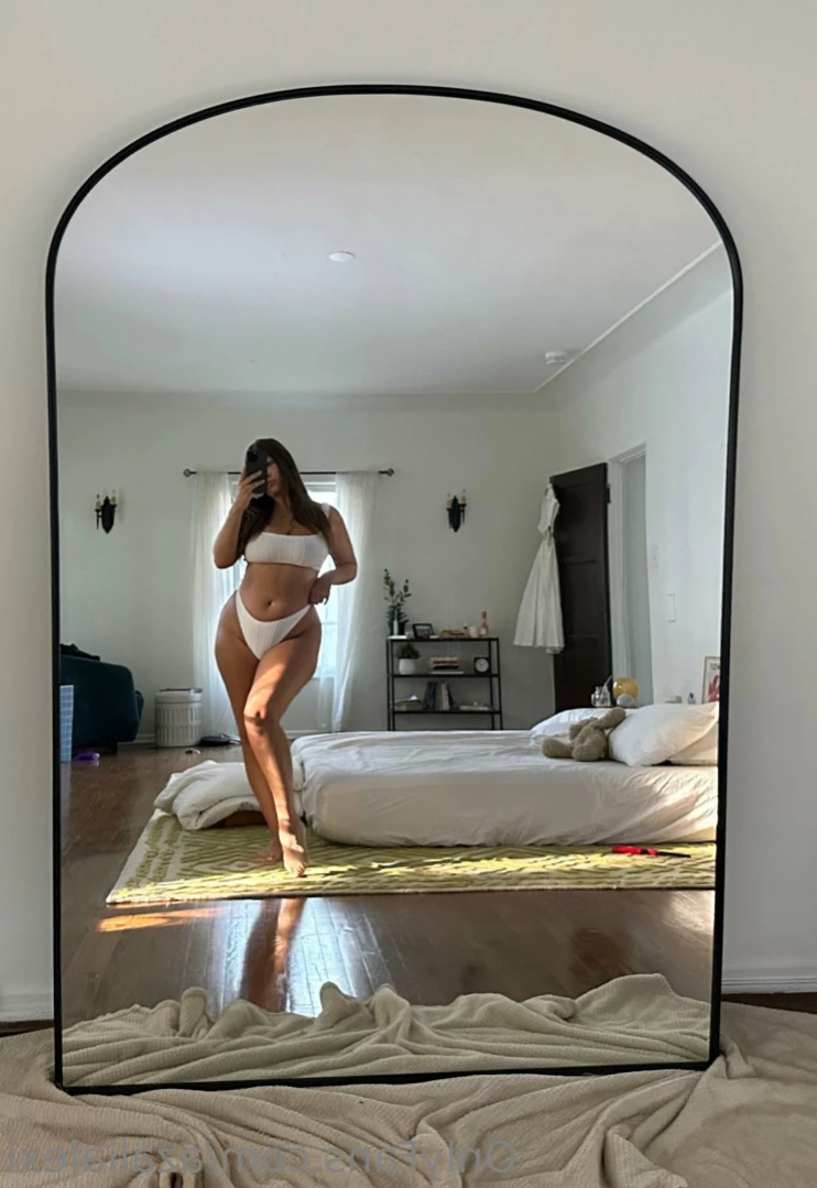 Daenerys Targaryen [ azalialexi ] Onlyfans leaked photo 15350130 on Hotleaks.tv