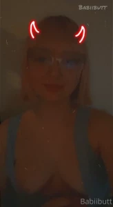 10583100