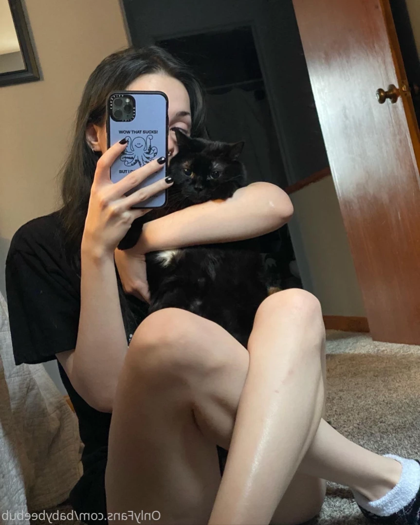 BabyBeeBub 🦇 [ babybeebub ] Onlyfans leaked photo 11997438 on Hotleaks.tv