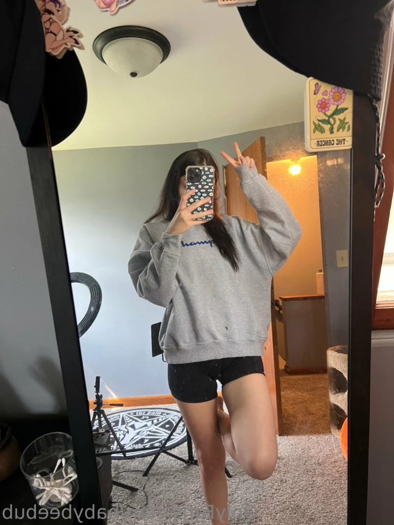BabyBeeBub 🦇 [ babybeebub ] Onlyfans leaked photo 12865840 on Hotleaks.tv