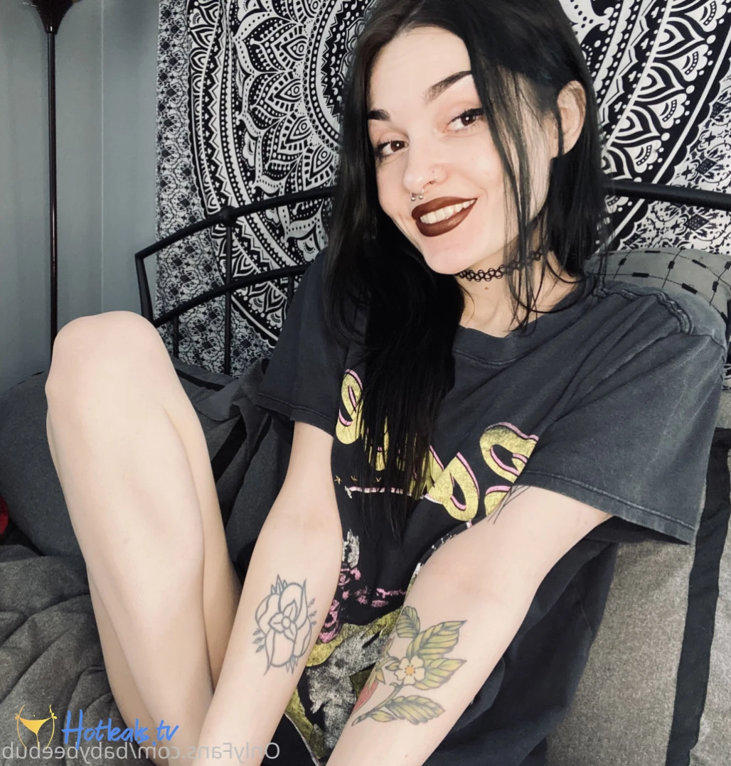 BabyBeeBub 🦇 [ babybeebub ] Onlyfans leaked photo 15274709 on Hotleaks.tv