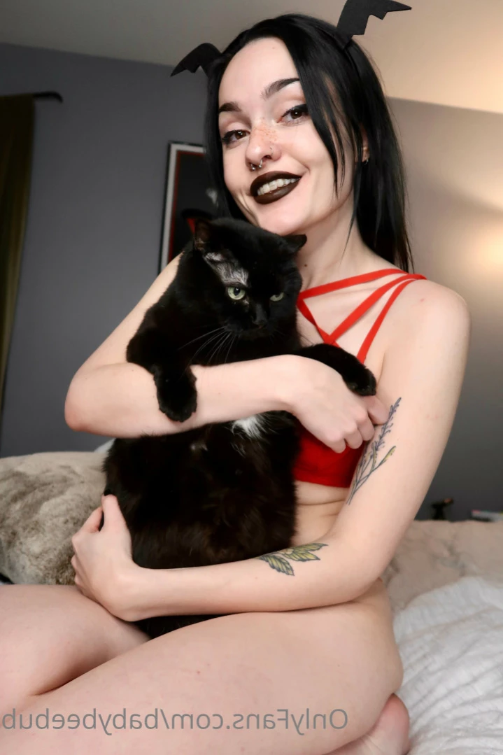 BabyBeeBub 🦇 [ babybeebub ] Onlyfans leaked photo 15335464 on Hotleaks.tv