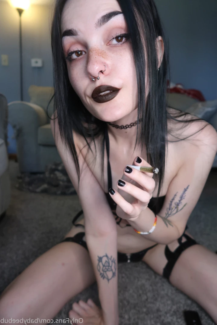 BabyBeeBub 🦇 [ babybeebub ] Onlyfans leaked photo 16045838 on Hotleaks.tv