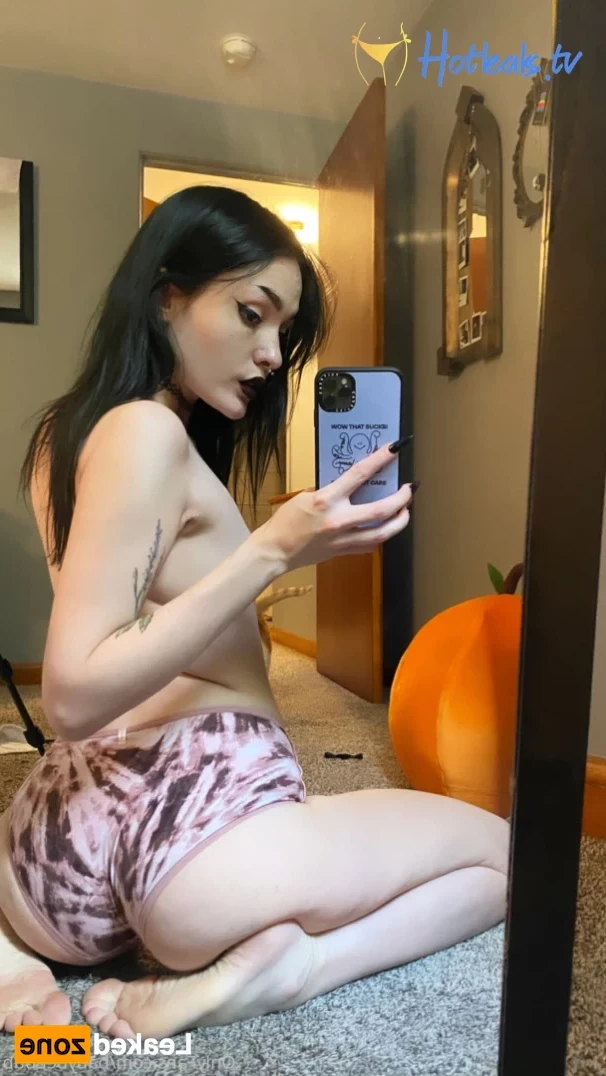 BabyBeeBub 🦇 [ babybeebub ] Onlyfans leaked photo 16275880 on Hotleaks.tv