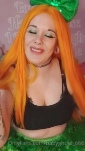 10582972