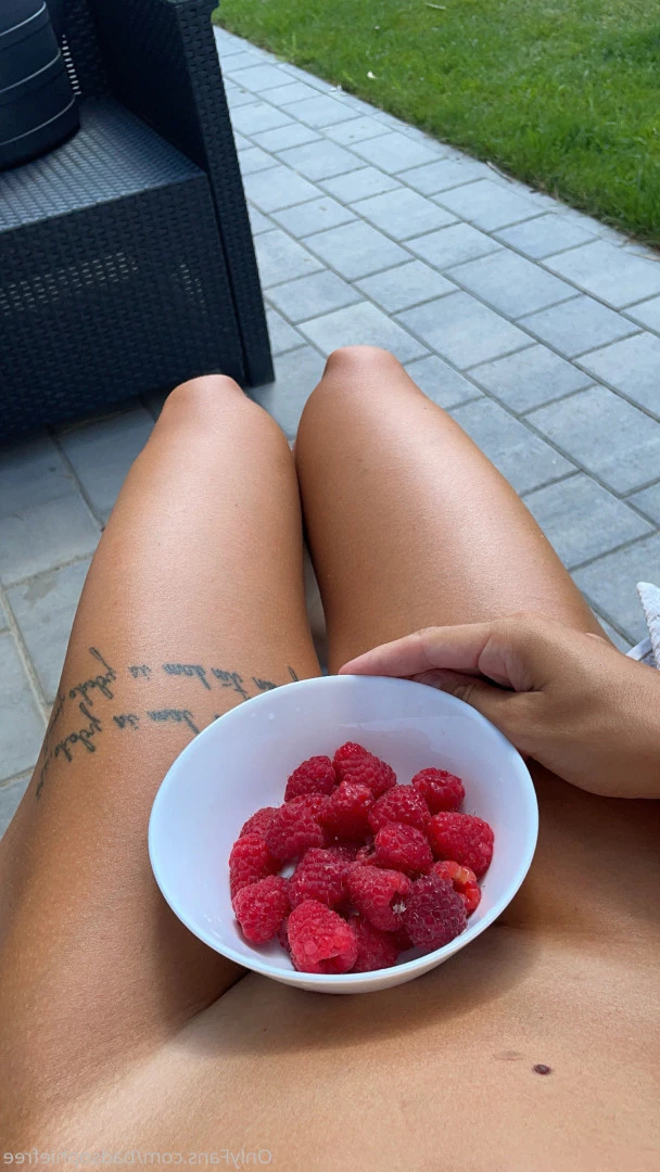 😈 𝑺𝒐𝒑𝒉𝒊𝒆 𝒕𝒉𝒆 𝐒𝐰𝐞𝐞𝐭𝐲 𝐏𝐮𝐬𝐬𝐲 𝐏𝐫𝐢𝐧𝐜𝐞𝐬𝐬 💦 [ badsophiefree ] Onlyfans leaked photo 5726535 on Hotleaks.tv