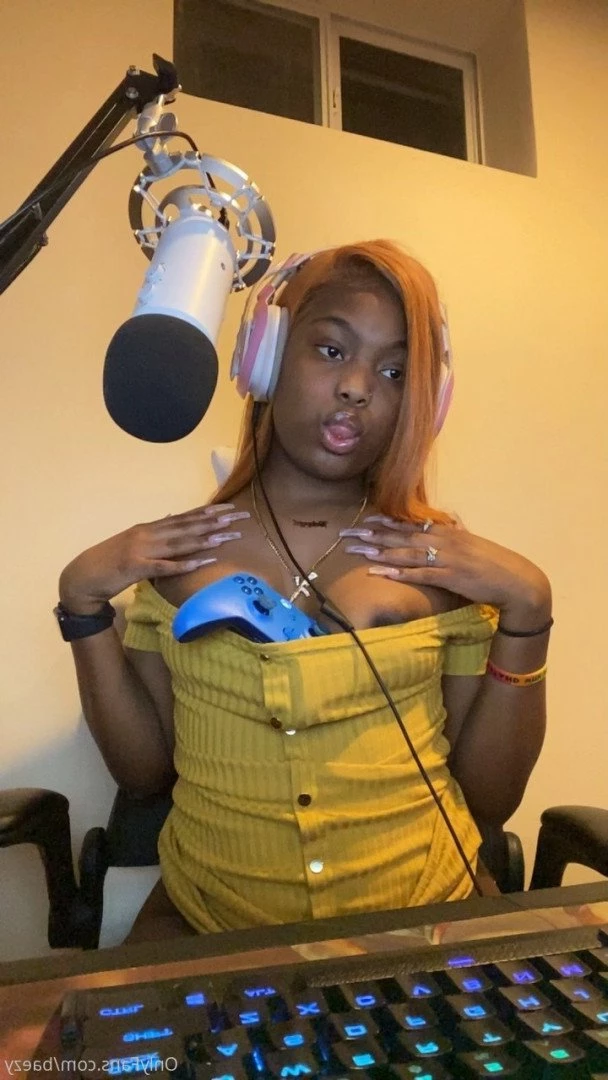 Girl gamer [ baezy ] Onlyfans leaked photo 5252153 on Hotleaks.tv