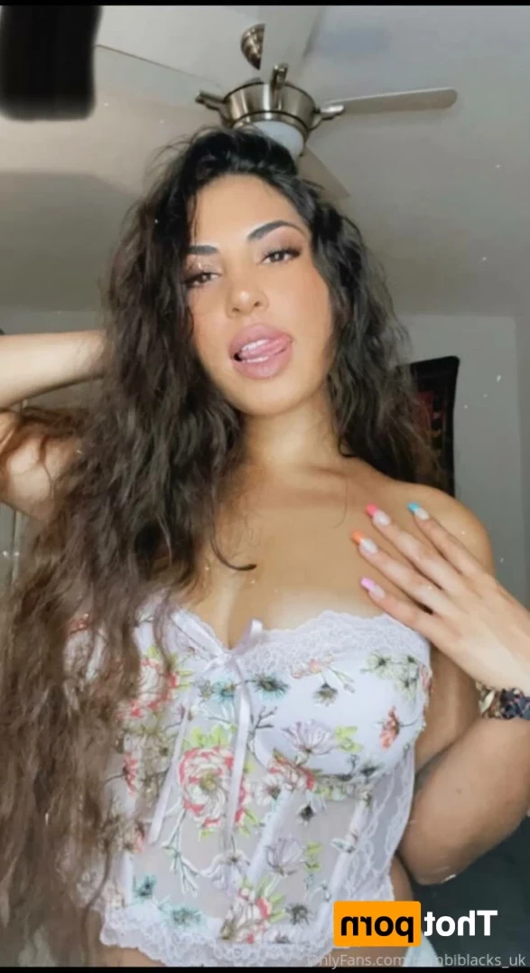 bambiblacks_uk Onlyfans leaked photo 12472517 on Hotleaks.tv