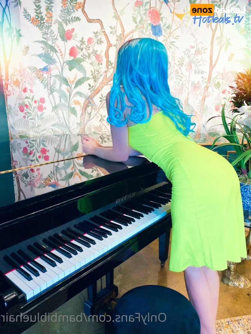 BAMBI BLUE | YOUR NEW GF [ bambibluehair ] Onlyfans leaked photo 15672900 on Hotleaks.tv