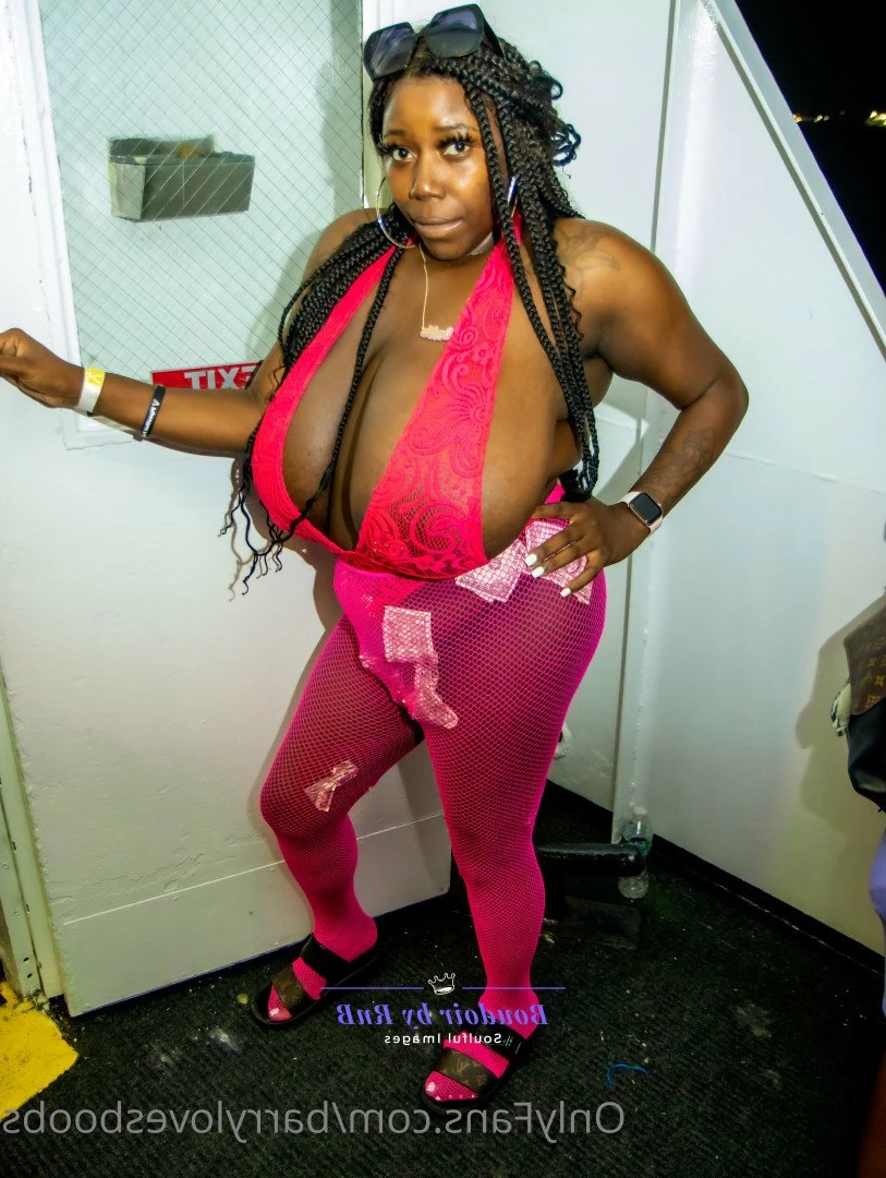 Barry Loves Boobs [ barrylovesboobs ] Onlyfans leaked photo 5250971 on Hotleaks.tv
