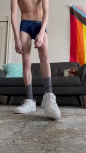 7852972