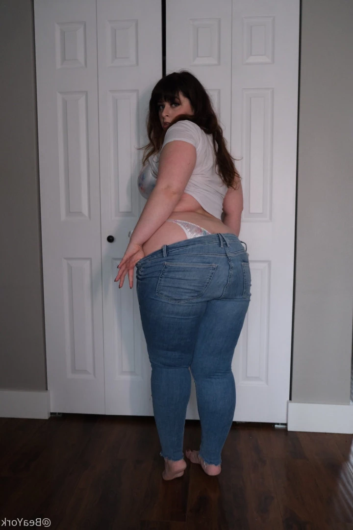 Bea York [ beayork ] Onlyfans leaked photo 5911441 on Hotleaks.tv