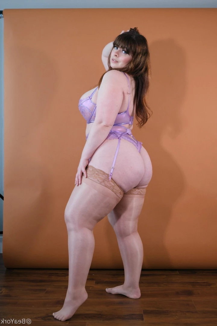 Bea York [ beayork ] Onlyfans leaked photo 5934536 on Hotleaks.tv