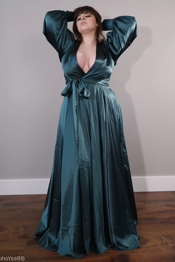 Bea York [ beayork ] Onlyfans leaked photo 5952737 on Hotleaks.tv