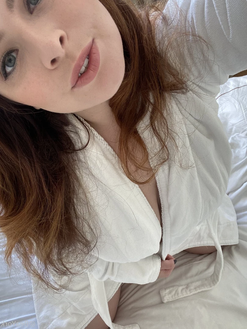 Bea York [ beayork ] Onlyfans leaked photo 5958660 on Hotleaks.tv