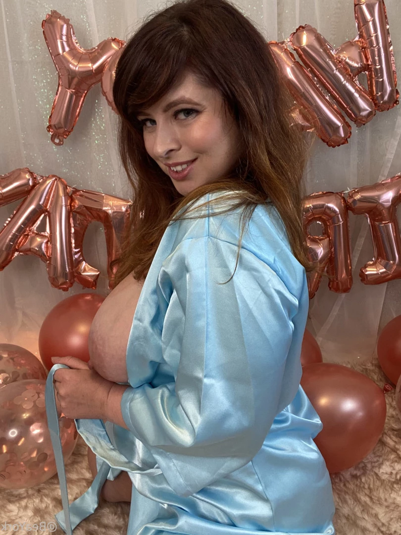 Bea York [ beayork ] Onlyfans leaked photo 5959357 on Hotleaks.tv