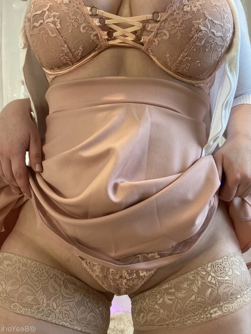 Bea York [ beayork ] Onlyfans leaked photo 5973416 on Hotleaks.tv