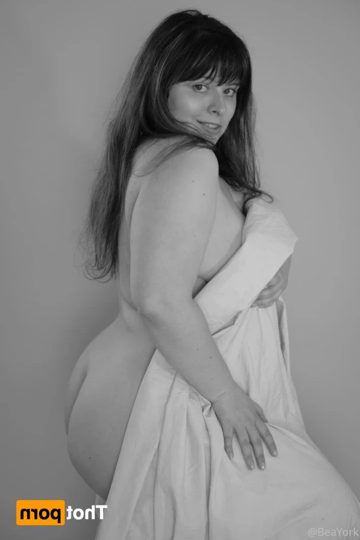 Bea York [ beayork ] Onlyfans leaked photo 10879139 on Hotleaks.tv