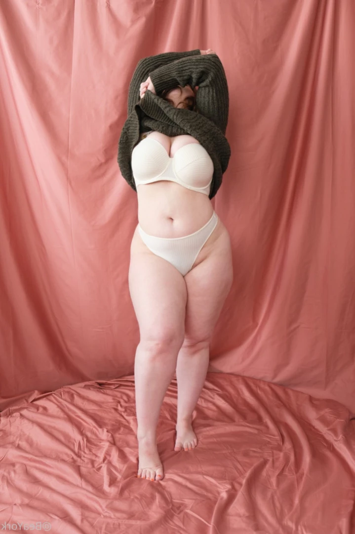 Bea York [ beayork ] Onlyfans leaked photo 12108088 on Hotleaks.tv
