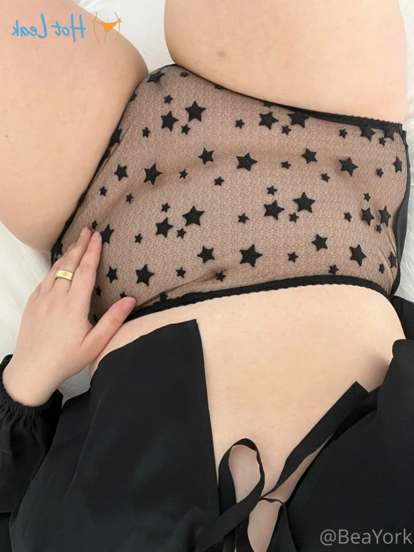 Bea York [ beayork ] Onlyfans leaked photo 12391345 on Hotleaks.tv
