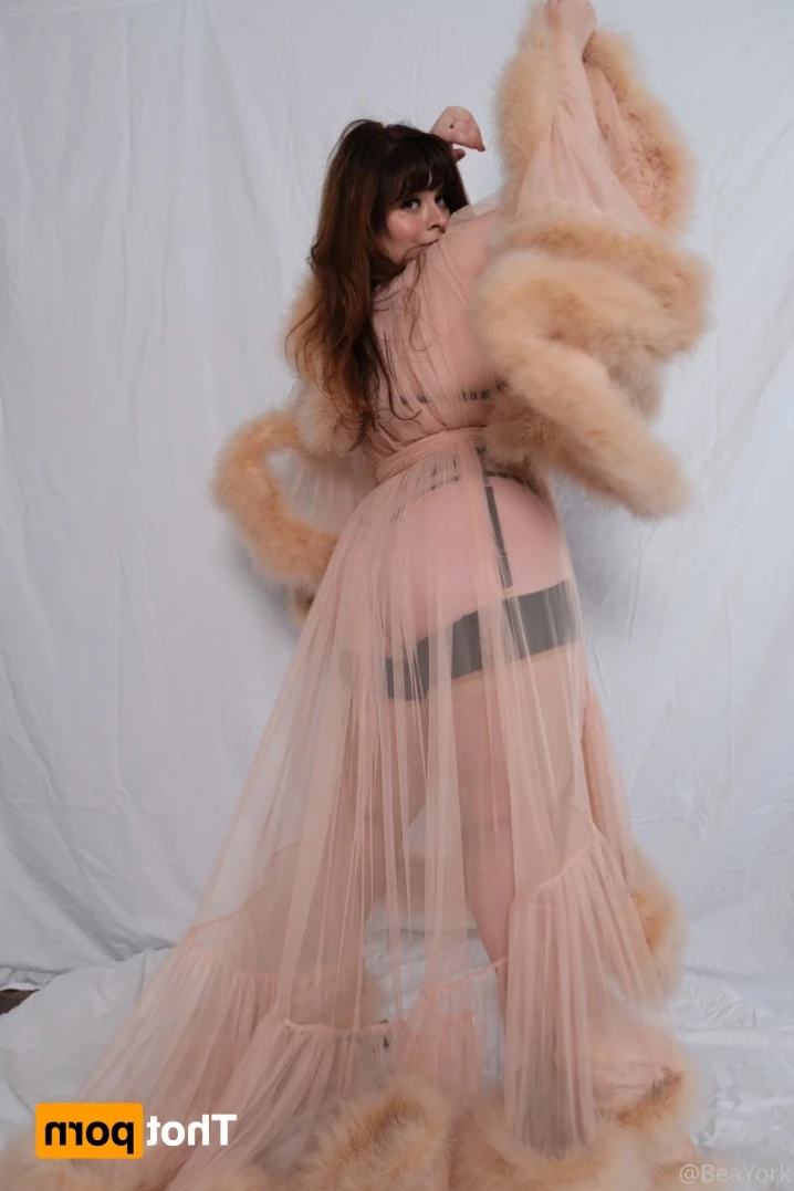 Bea York [ beayork ] Onlyfans leaked photo 12506669 on Hotleaks.tv