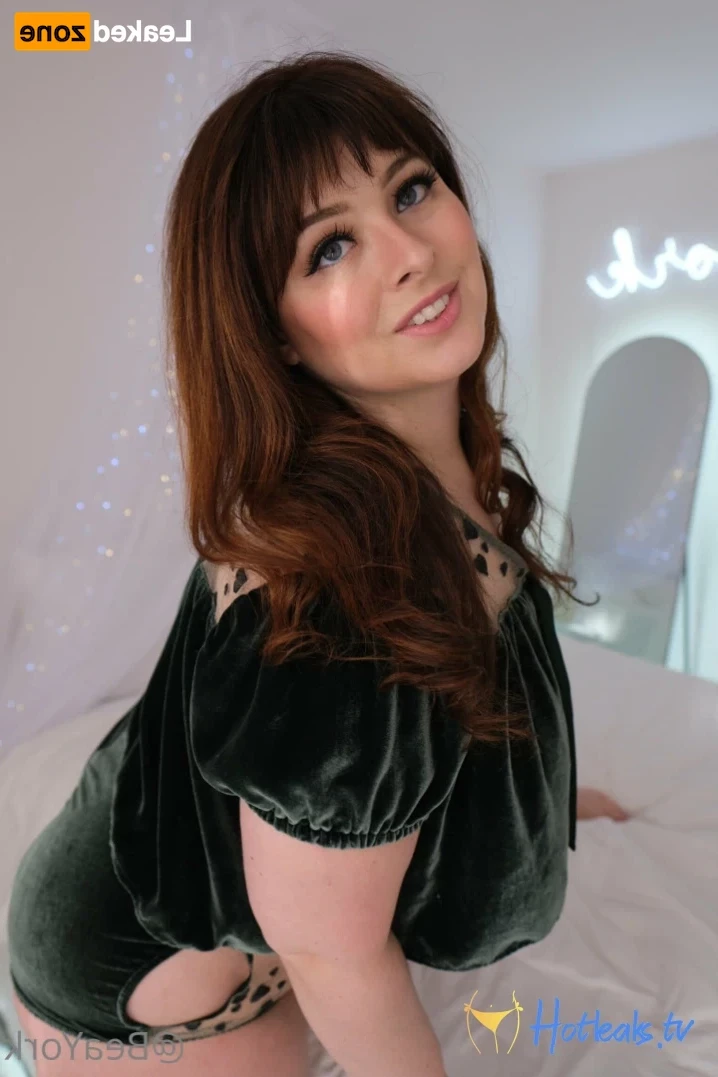 Bea York [ beayork ] Onlyfans leaked photo 14034895 on Hotleaks.tv