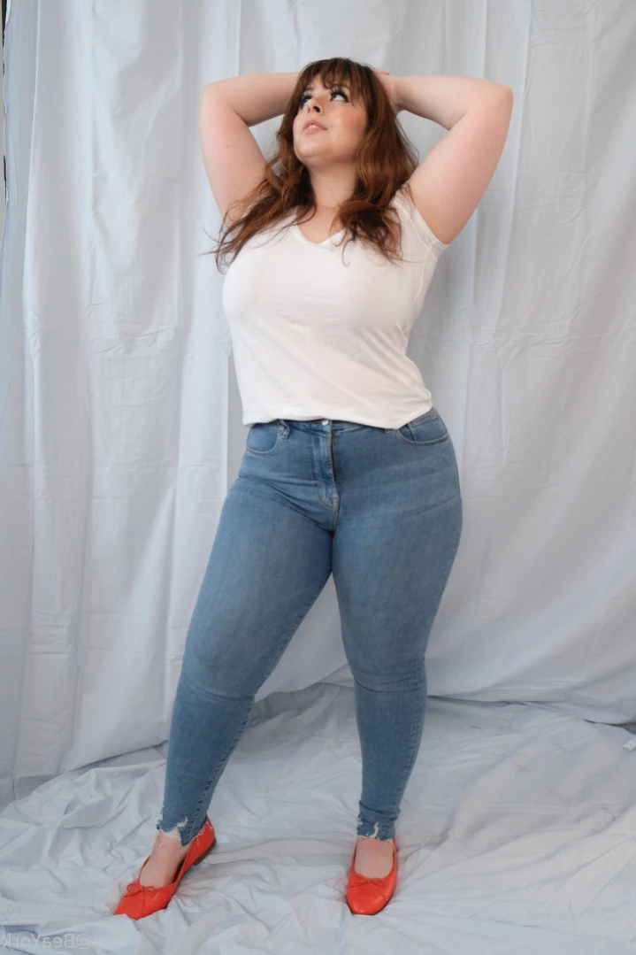 Bea York [ beayork ] Onlyfans leaked photo 14041157 on Hotleaks.tv