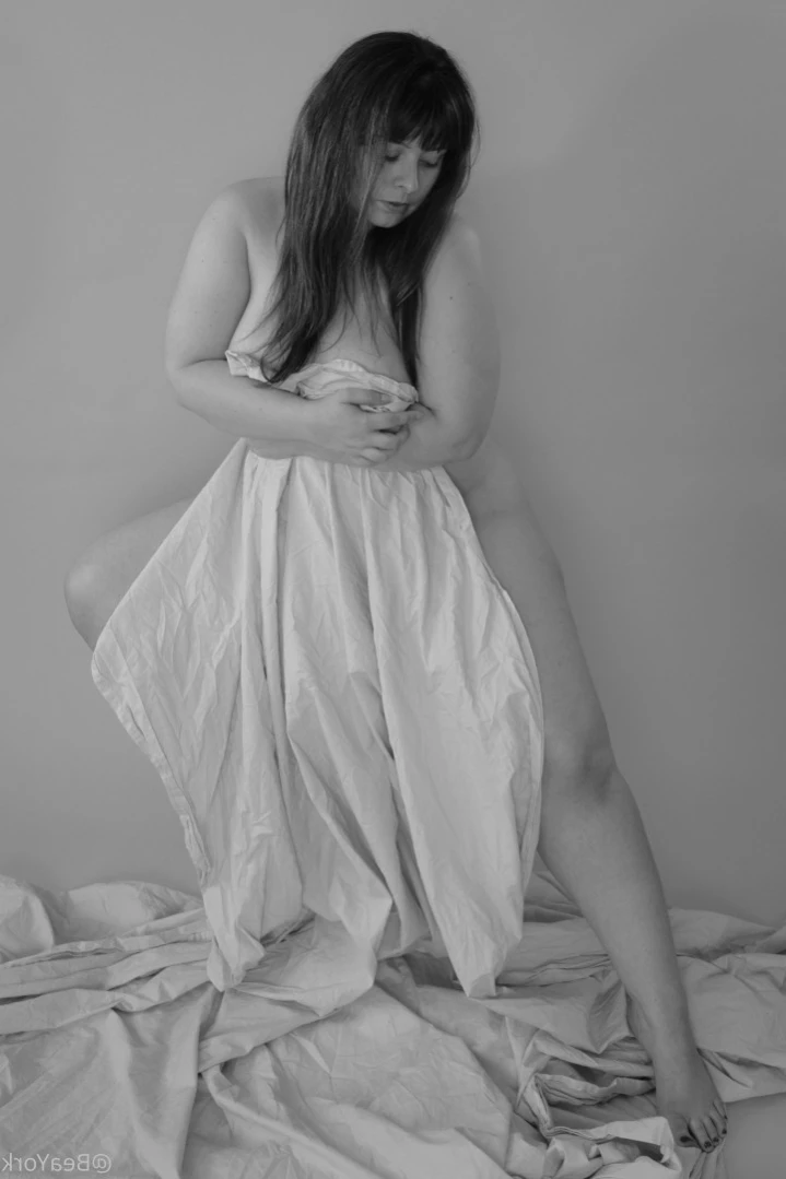 Bea York [ beayork ] Onlyfans leaked photo 14165271 on Hotleaks.tv