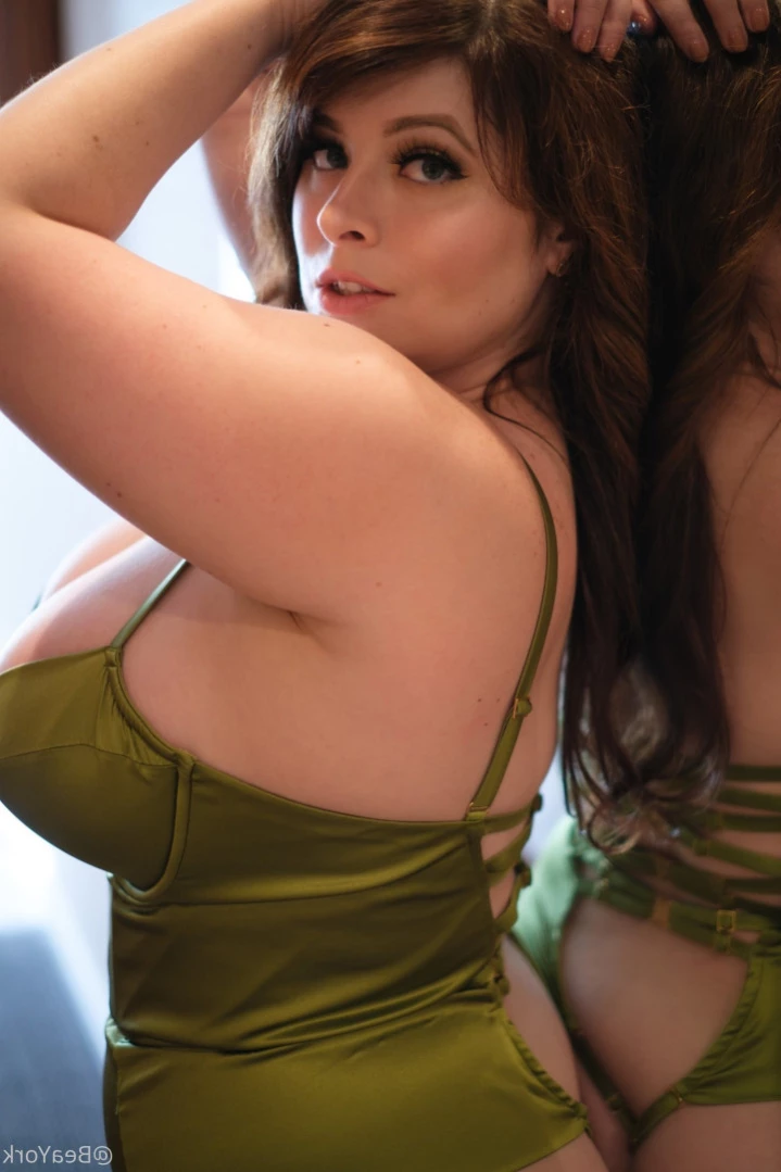 Bea York [ beayork ] Onlyfans leaked photo 14251891 on Hotleaks.tv