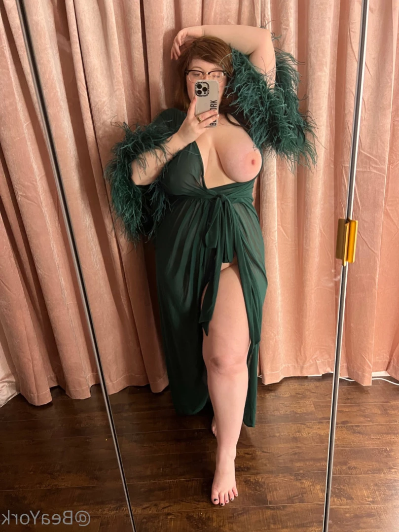 Bea York [ beayork ] Onlyfans leaked photo 15859110 on Hotleaks.tv