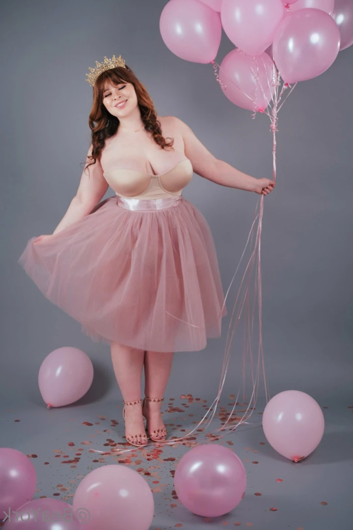 Bea York [ beayork ] Onlyfans leaked photo 16073765 on Hotleaks.tv