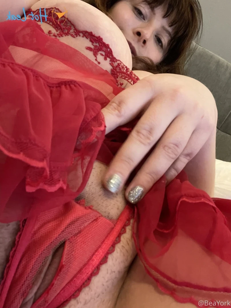 Bea York [ beayork ] Onlyfans leaked photo 16124713 on Hotleaks.tv