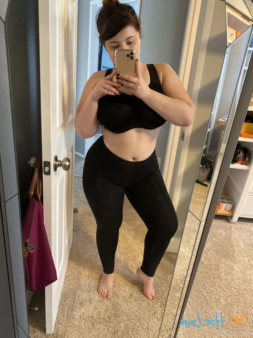 Bea York [ beayork ] Onlyfans leaked photo 16130141 on Hotleaks.tv