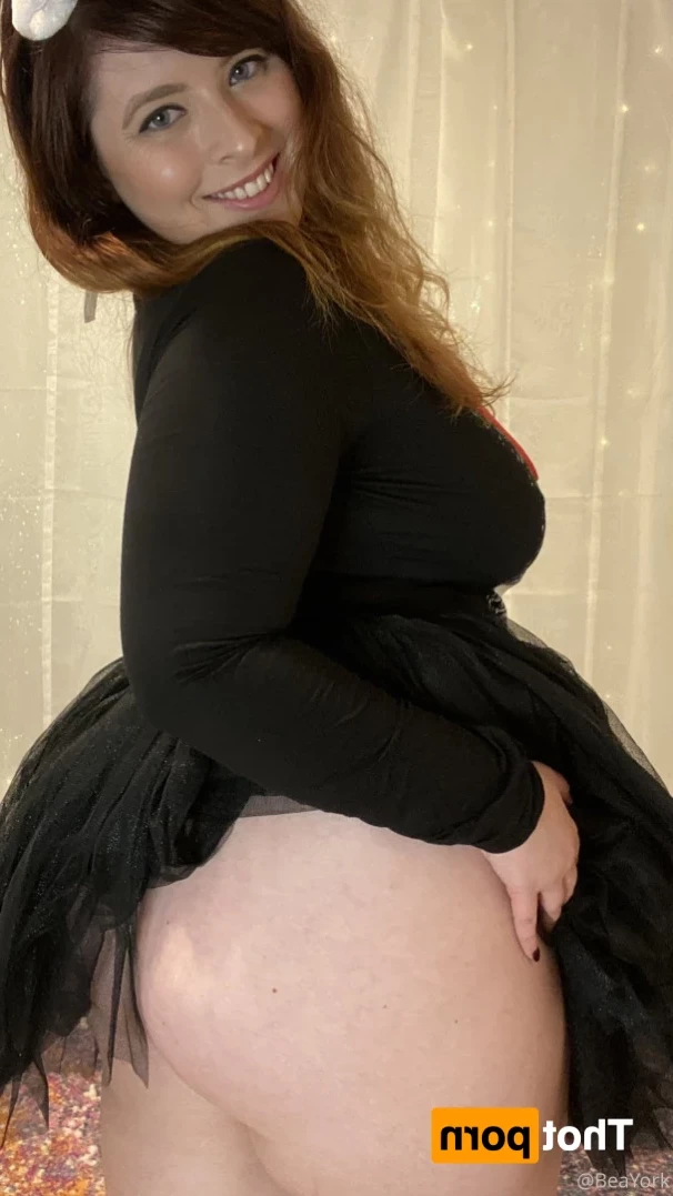 Bea York [ beayork ] Onlyfans leaked photo 16130993 on Hotleaks.tv