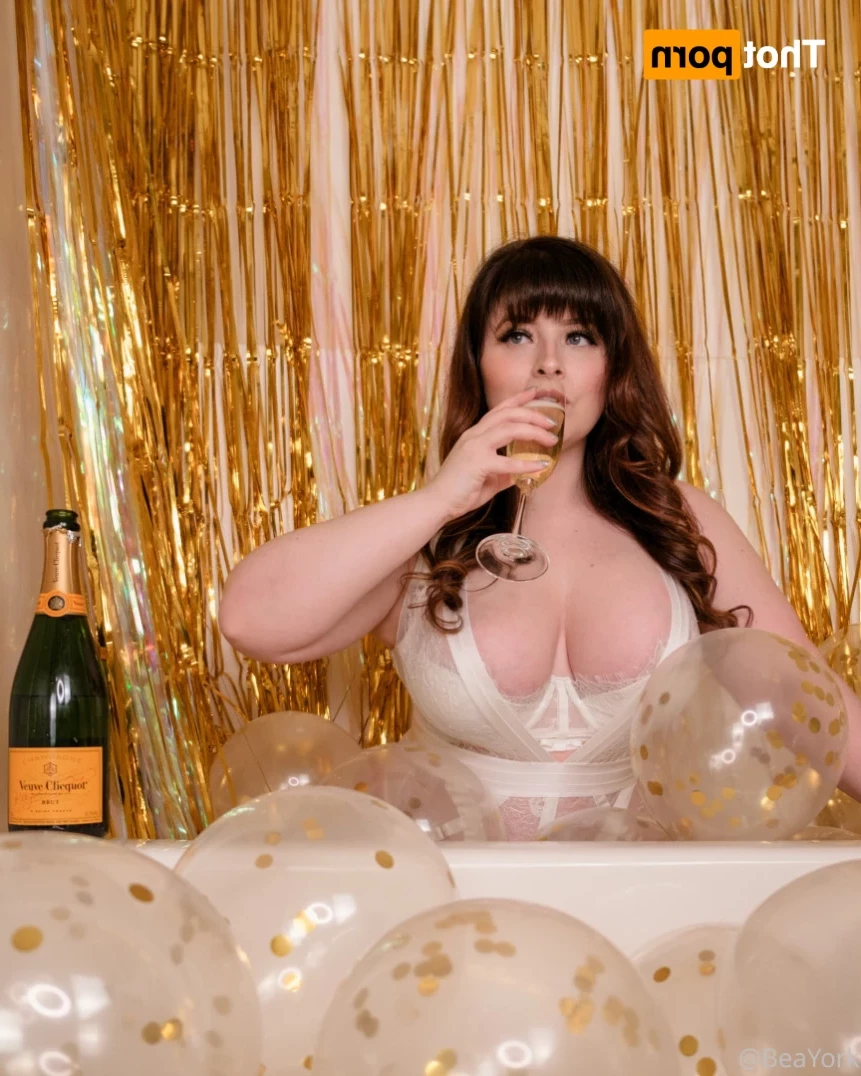 Bea York [ beayork ] Onlyfans leaked photo 16146494 on Hotleaks.tv