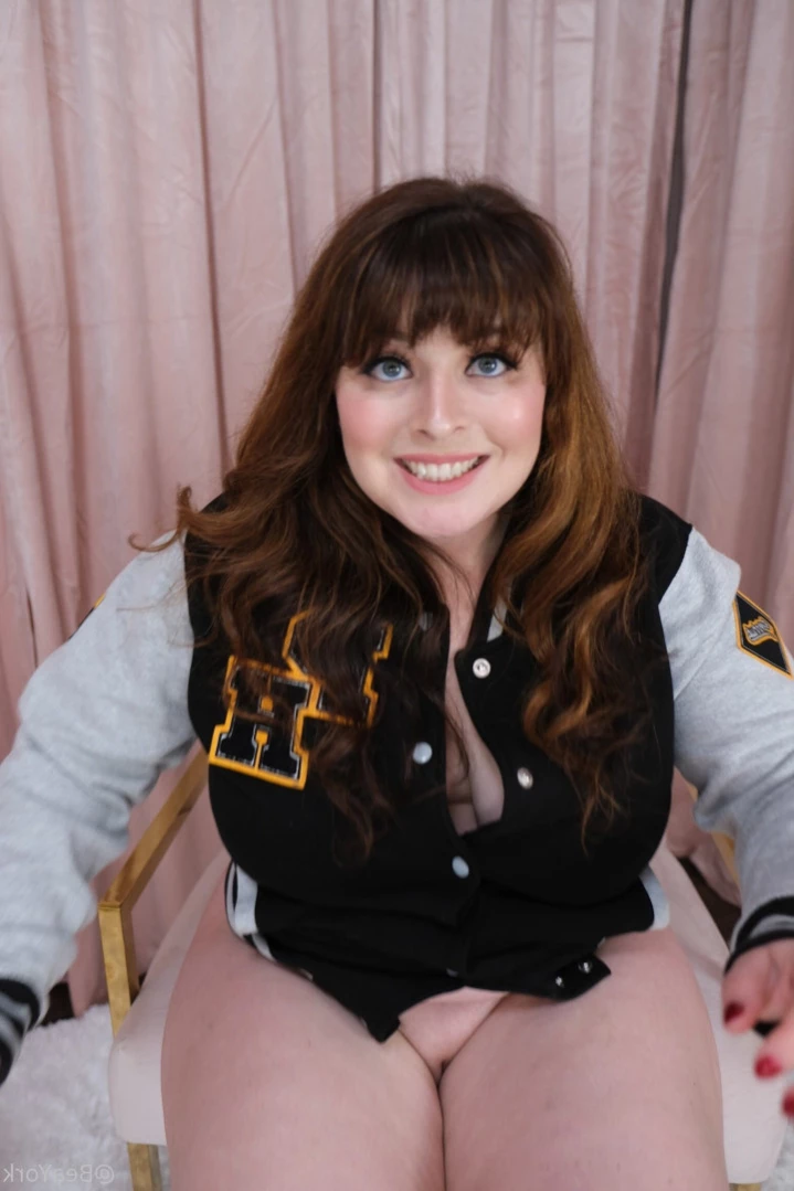 Bea York [ beayork ] Onlyfans leaked photo 16148761 on Hotleaks.tv
