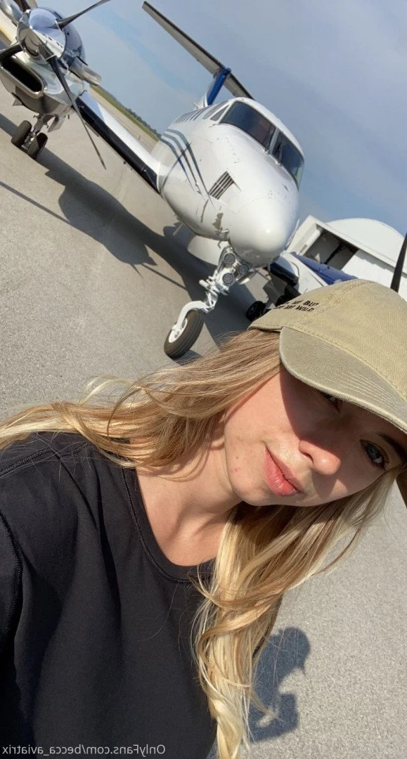 becca_aviatrix Onlyfans leaked photo 5240309 on Hotleaks.tv