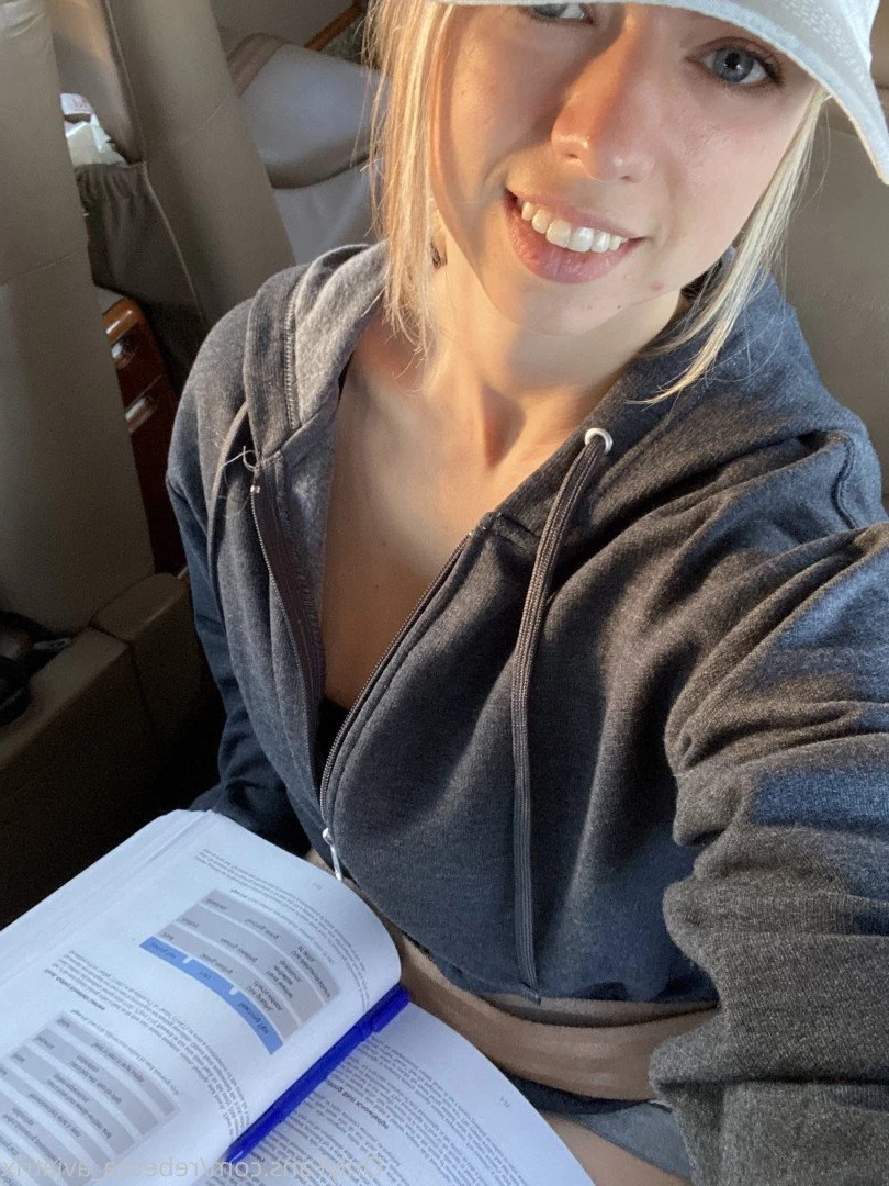 becca_aviatrix Onlyfans leaked photo 5240619 on Hotleaks.tv