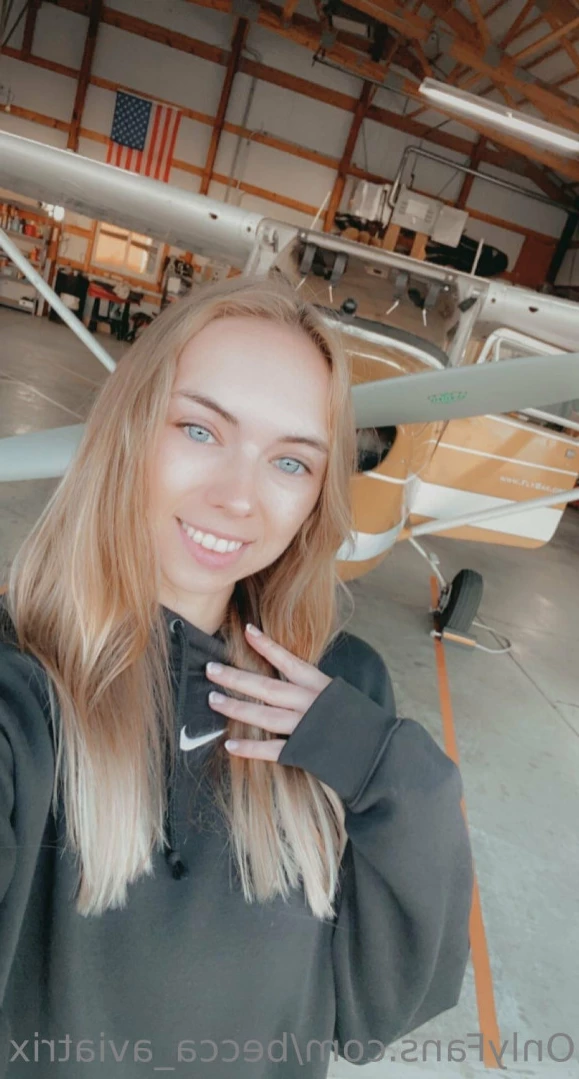 becca_aviatrix Onlyfans leaked photo 12448548 on Hotleaks.tv