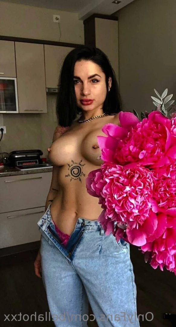 Bella🍓 [ bellahotxx ] Onlyfans leaked photo 12447324 on Hotleaks.tv