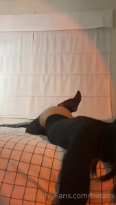 4976410