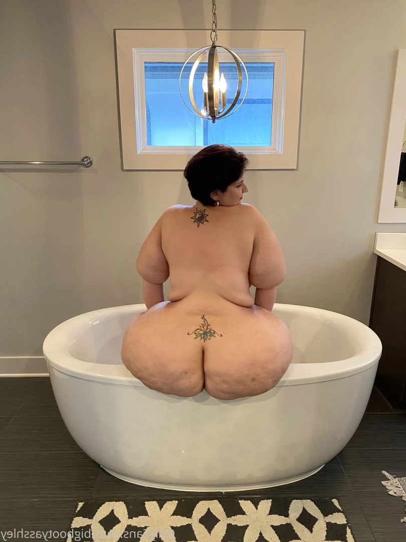 Big Booty Asshley [ bigbootyasshley ] Onlyfans leaked photo 5896444 on Hotleaks.tv
