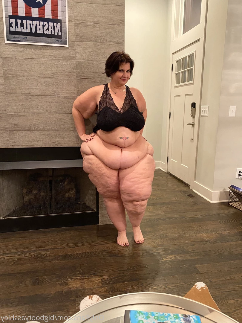 Big Booty Asshley [ bigbootyasshley ] Onlyfans leaked photo 5905229 on Hotleaks.tv