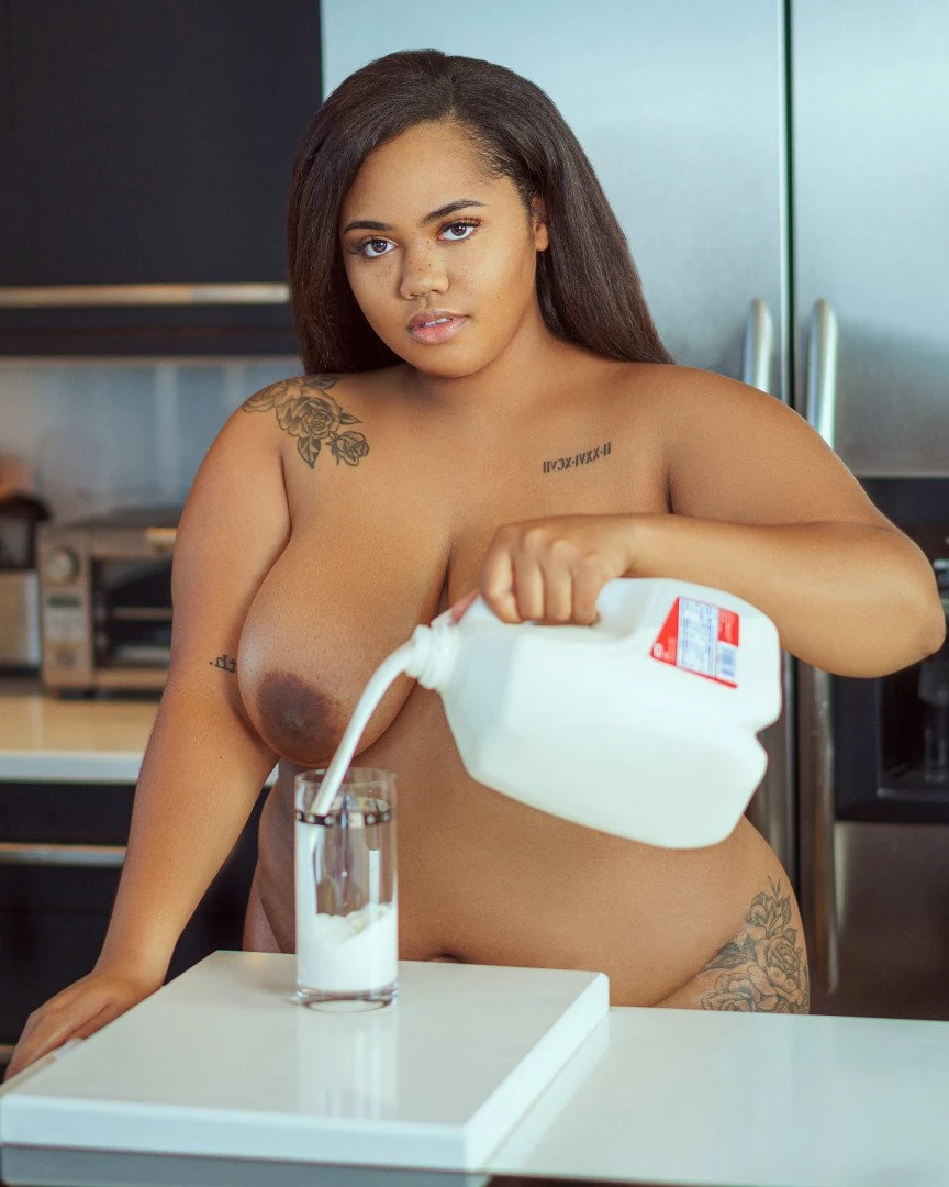 Big Booty Breezy 🍑 [ bigbootybreezyy ] Onlyfans leaked photo 5217995 on Hotleaks.tv