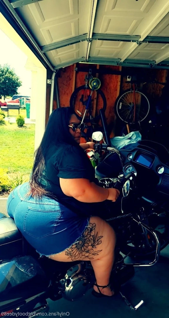 Dee martinez [ bigbootydee89 ] Onlyfans leaked photo 5856075 on Hotleaks.tv