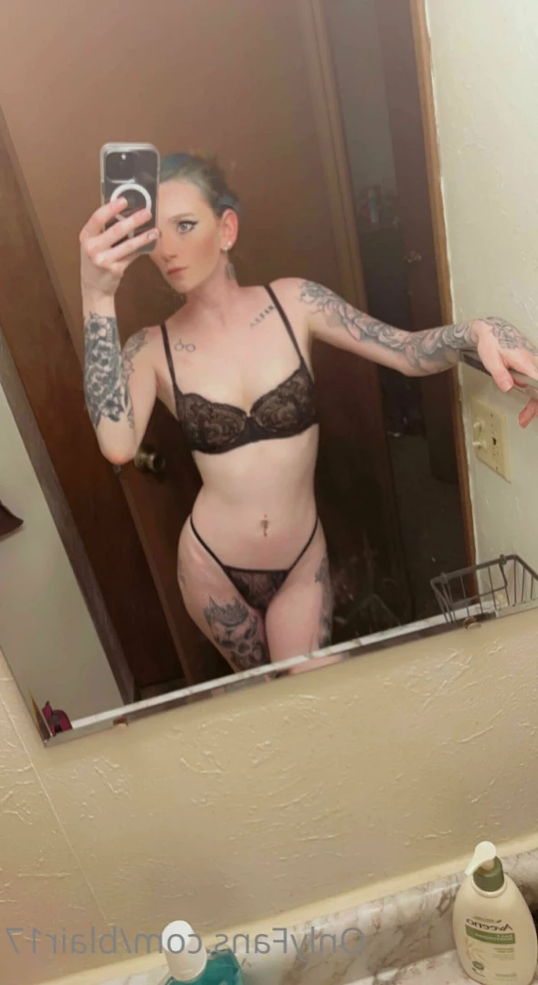 Autumn [ blair17 ] Onlyfans leaked photo 13233445 on Hotleaks.tv
