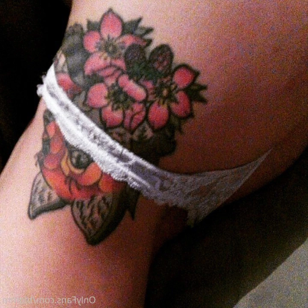 Month of my birthday 🎂 🎉🐩✨ [ blommpita ] Onlyfans leaked photo 5659349 on Hotleaks.tv