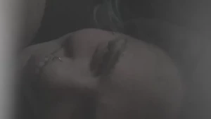 4985610