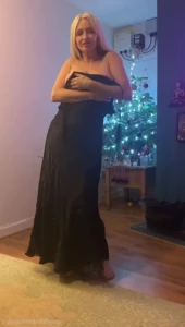 5635979