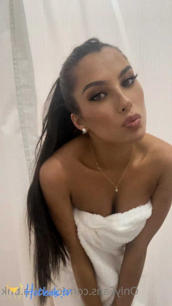 Carlotta [ carlotta.bnk ] Onlyfans leaked photo 5205530 on Hotleaks.tv